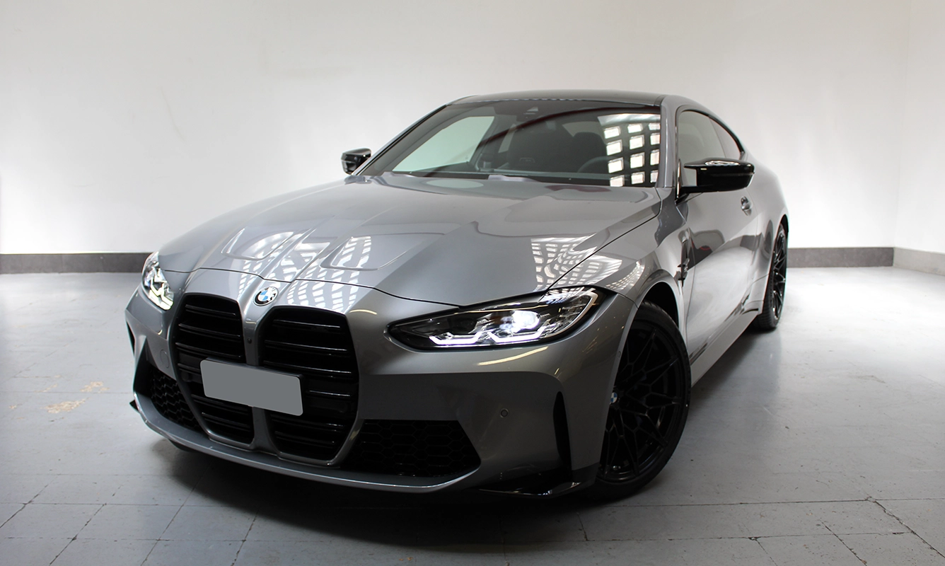 rent BMW M4 Coupé rent BMW M4 Coupé